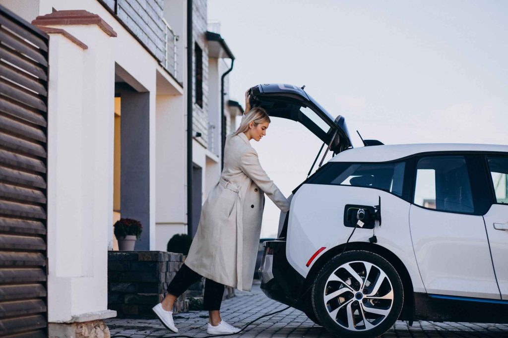 recharger sa voiture électrique à la maison
